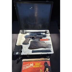 1965 Topper Toys Secret Sam Spy Attache Case Complete 007 Bond Style Toy Gun